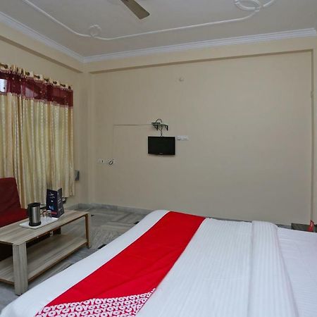 Oyo 18362 Hotel Jai Maa Durga Prayagraj Exterior photo
