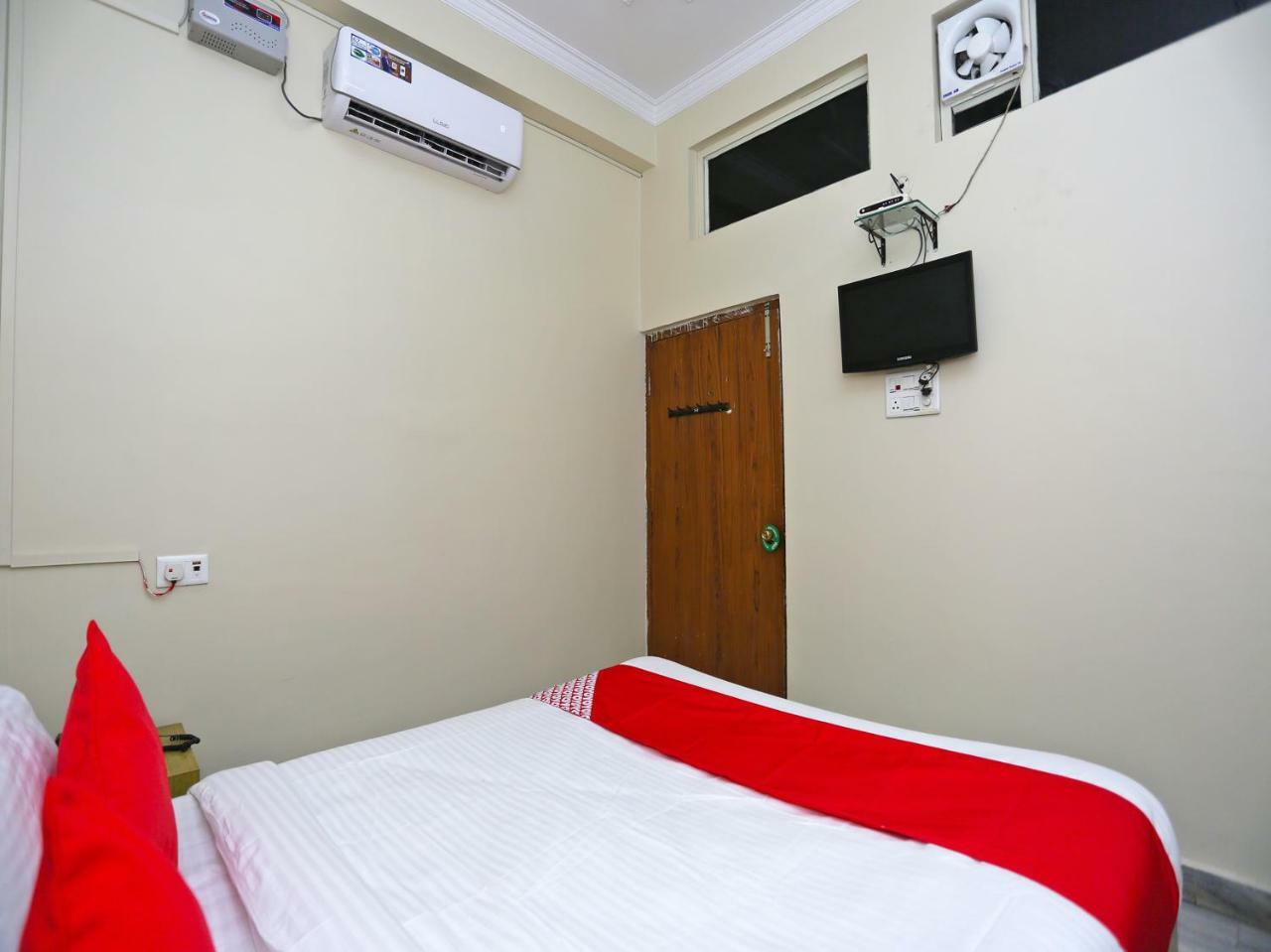 Oyo 18362 Hotel Jai Maa Durga Prayagraj Exterior photo