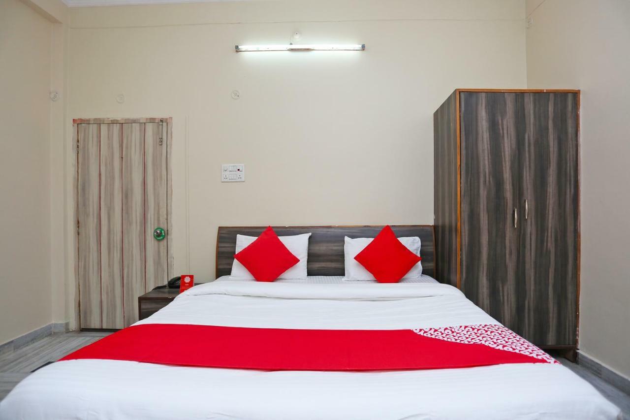 Oyo 18362 Hotel Jai Maa Durga Prayagraj Exterior photo