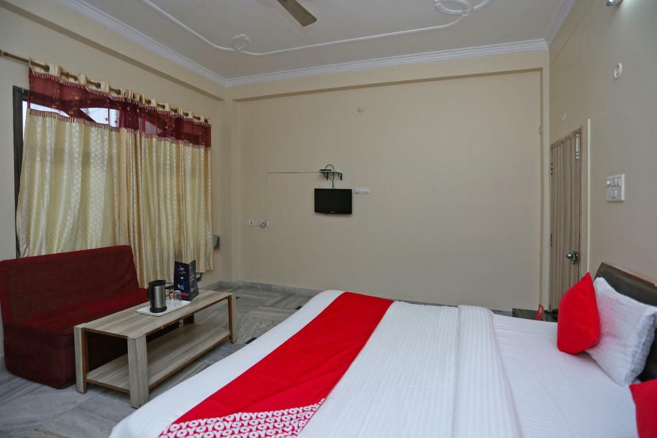 Oyo 18362 Hotel Jai Maa Durga Prayagraj Exterior photo