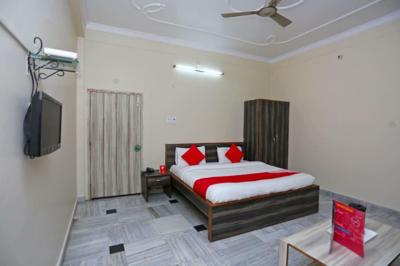 Oyo 18362 Hotel Jai Maa Durga Prayagraj Exterior photo